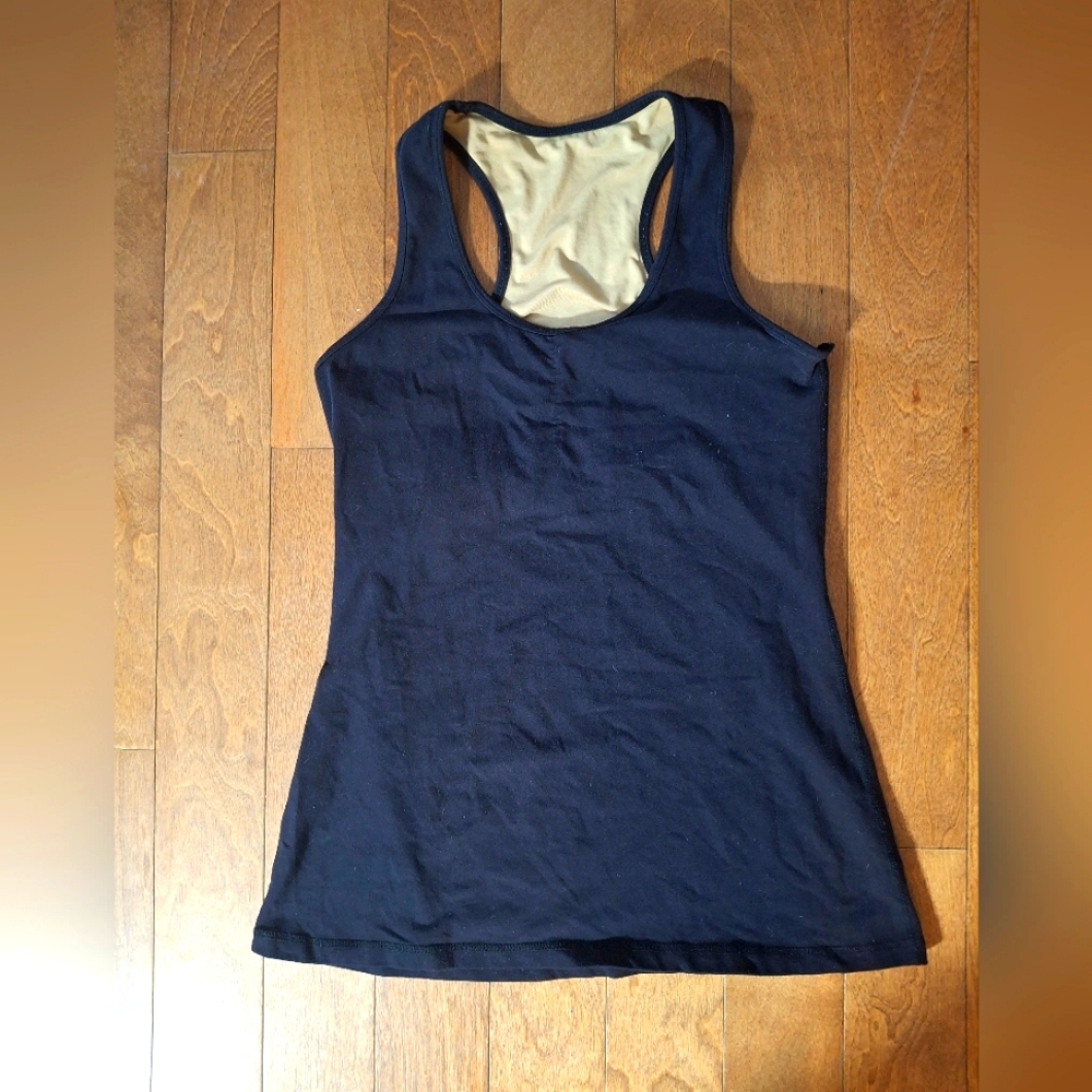 Black yoga top